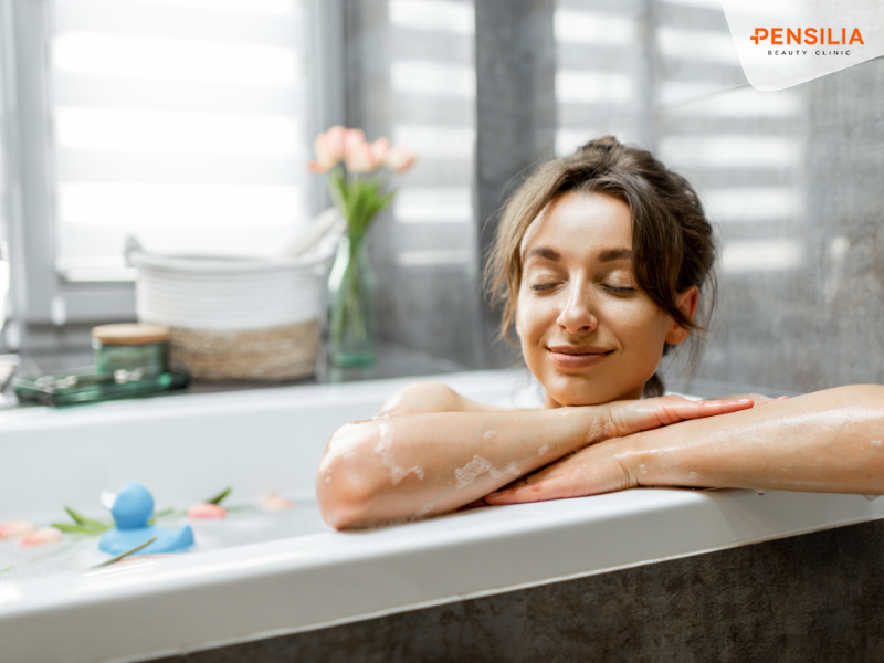 Tắm nước ấm là liệu pháp thư giãn rất tốt cho cơ thể và làn da 