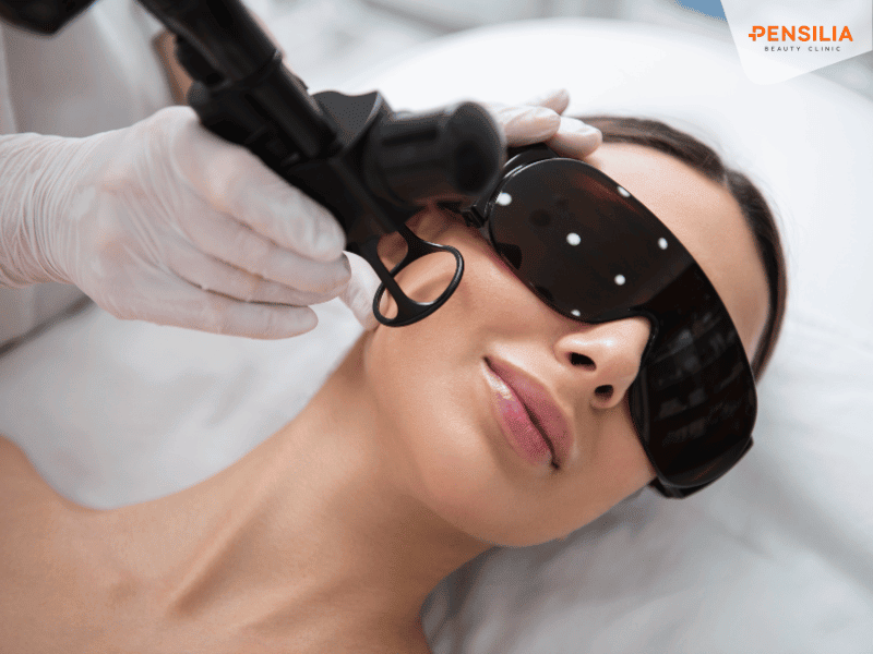 Tia laser quá mạnh hoặc bước sóng không phù hợp