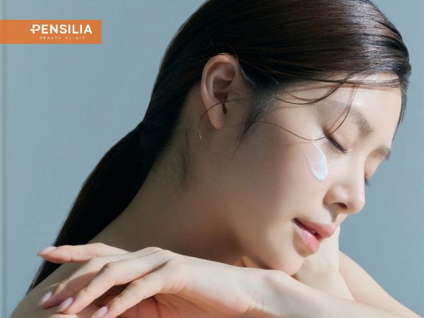 Các loại dược mỹ phẩm chuyên dụng trong cách trị nám hiệu quả tại nhà giúp mờ thâm nhanh chóng