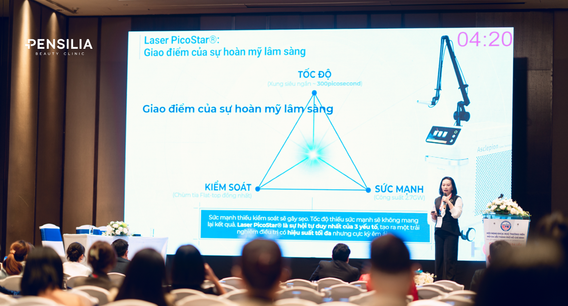 Khách hàng trải nghiệm dịch vụ trị nám chuyên sâu cá thể hóa tại phòng khám da liễu Pensilia
